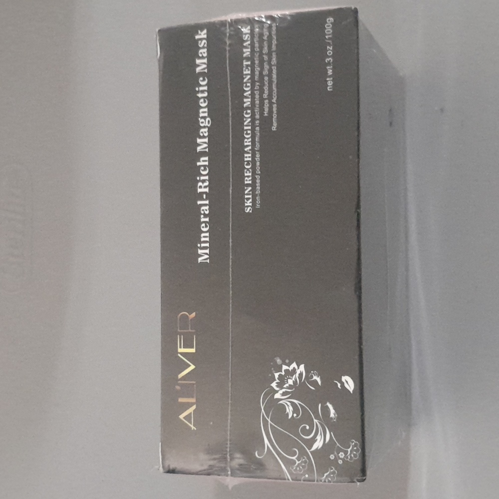 Al'iver mineral rich magnetic mask